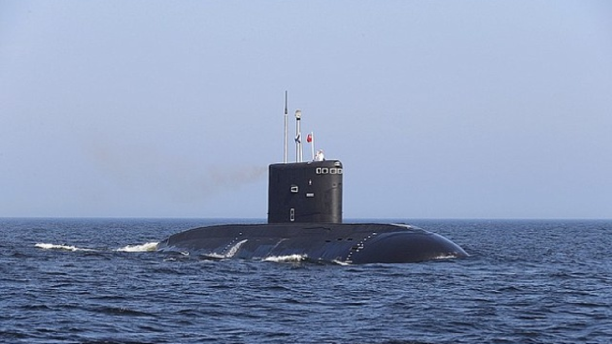 Окупанти вивели з кримської бази у Чорне море чотири субмарини